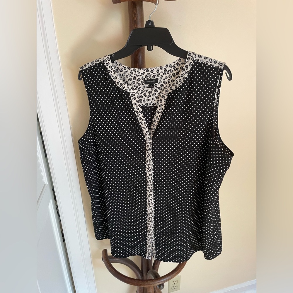 Talbots Black and White Sleeveless Buttoned Blouse